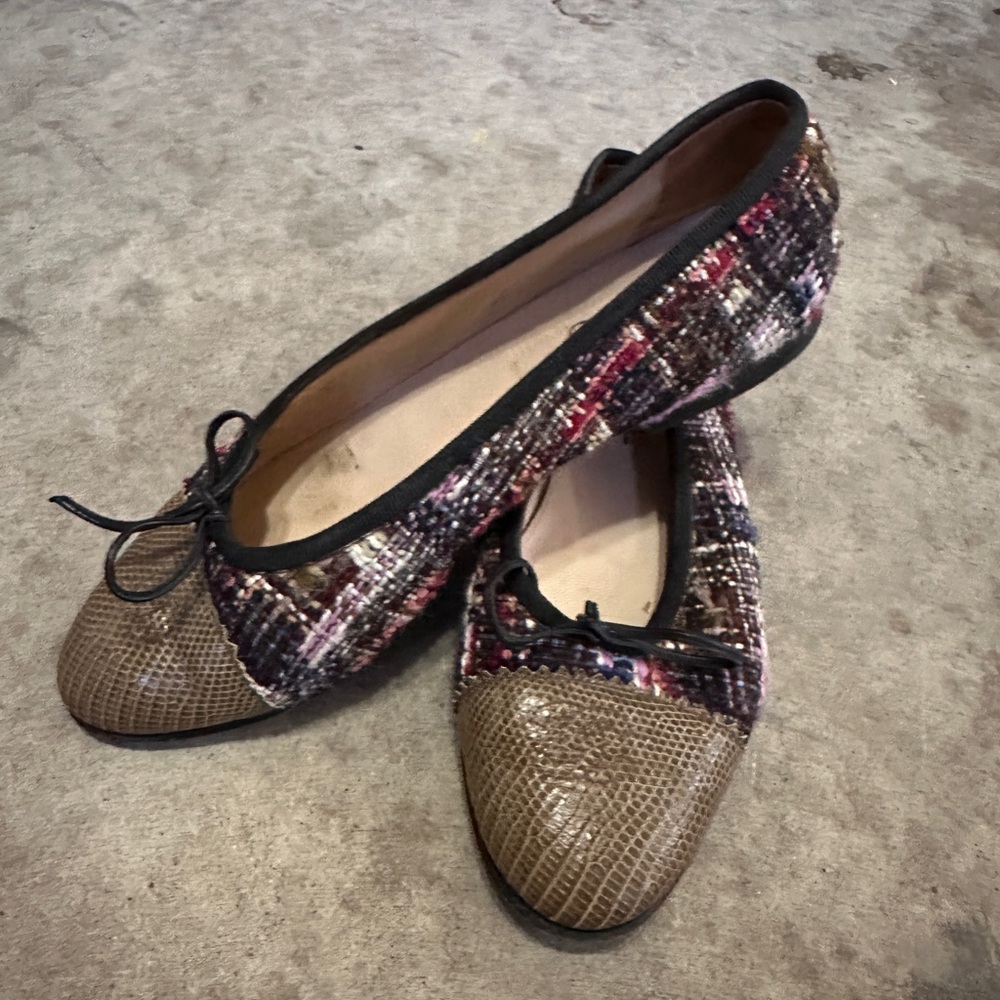 CHANEL Women's Tweed and Brown Cap Toe Flats - Picture 2 of 3